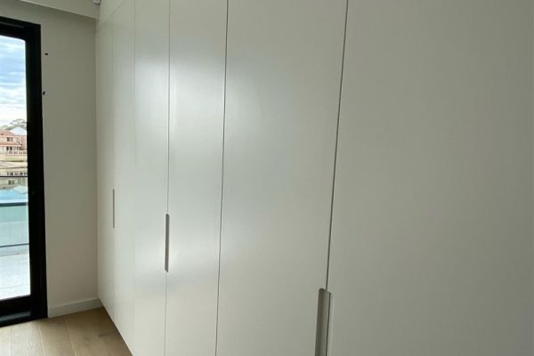 polyurethane-robes-with-routed-handleA2AB6CF8-BD50-0F39-9321-582B39E2F0A1.jpg
